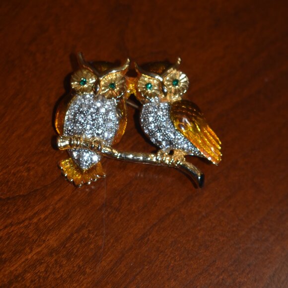 Very Nice Avalaya Two Gold Crystal Sitting Owls Brooch - Picture 2 of 3